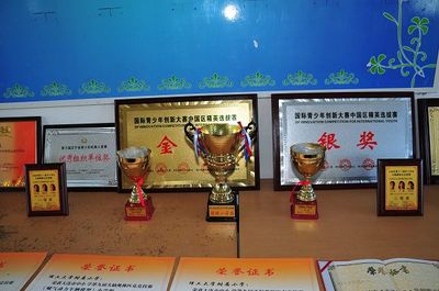 科技示范校驗(yàn)收 以評(píng)促建，譜寫我校文教科技開發(fā)新篇章